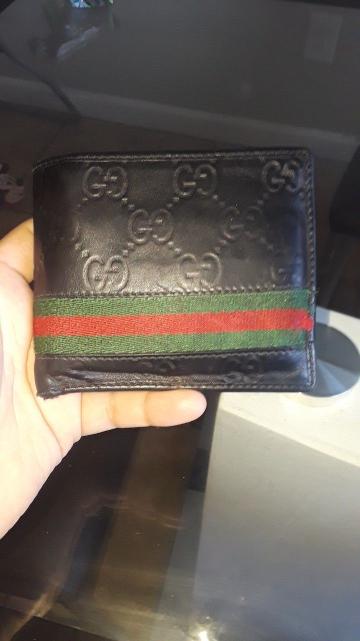 Gucci Wallet Authentic