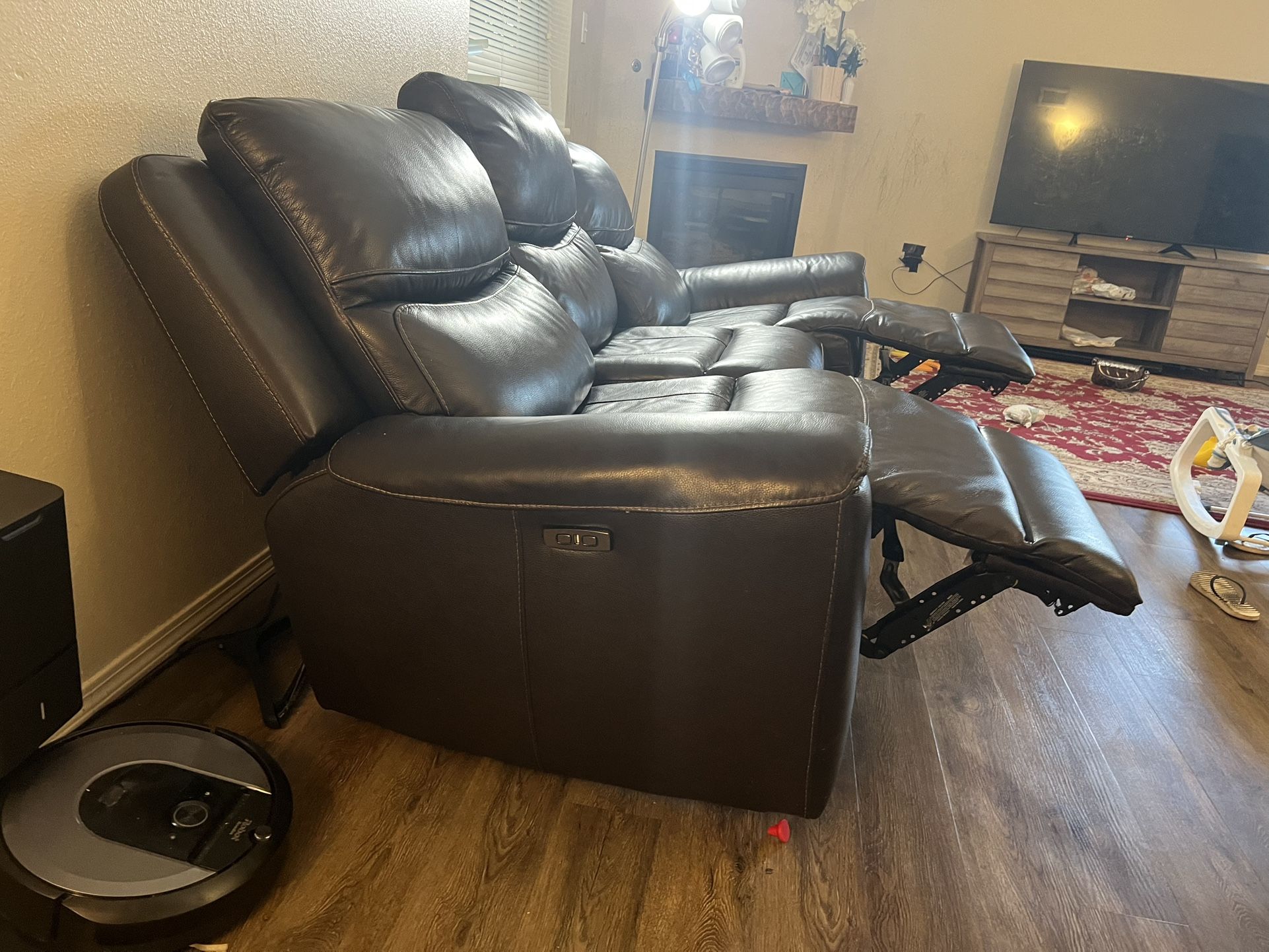 Leather Couches Love Seat And Another 3seat Big Couch Together