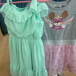 Girl Dresses - Size 3/4 - Like New