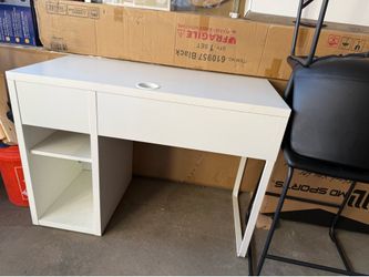 Desk ikea