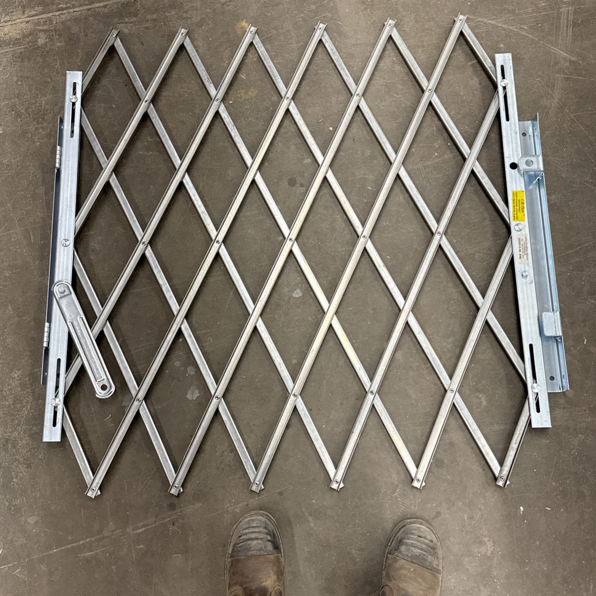 Collapsing Accordion Style Gate