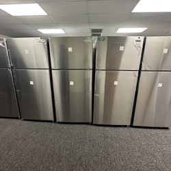 New Frigidaire Top Freezer 