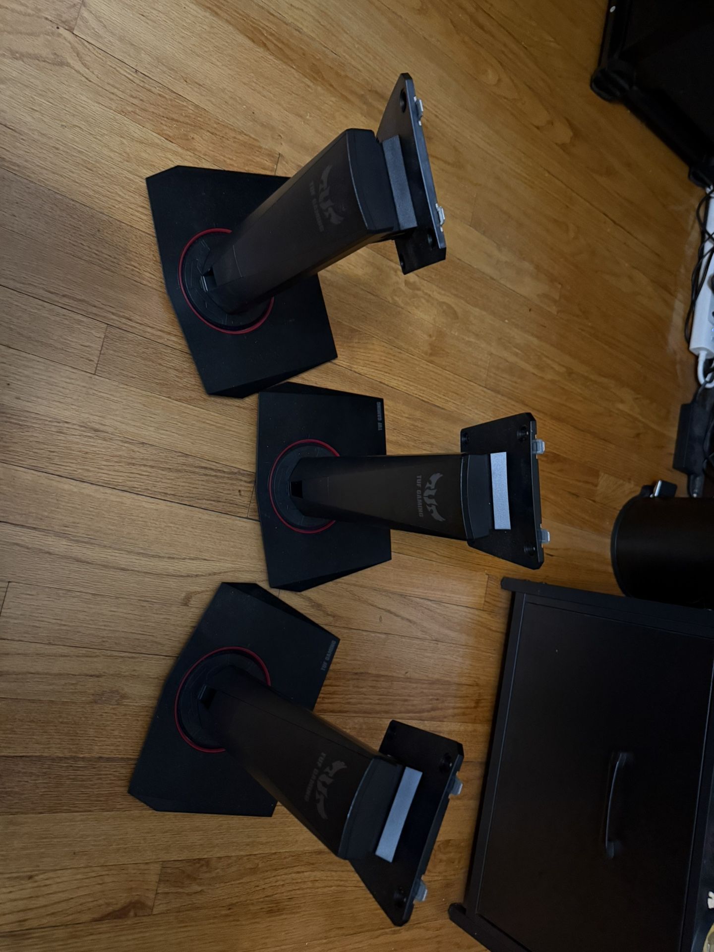 Asus Tuff Gaming Stands (3)