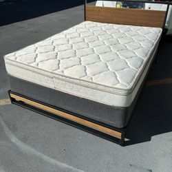 Full Size Bed With Mattress 