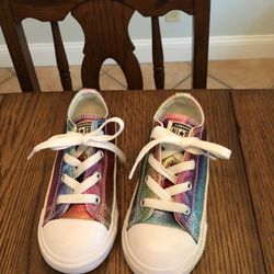 Girls Converse