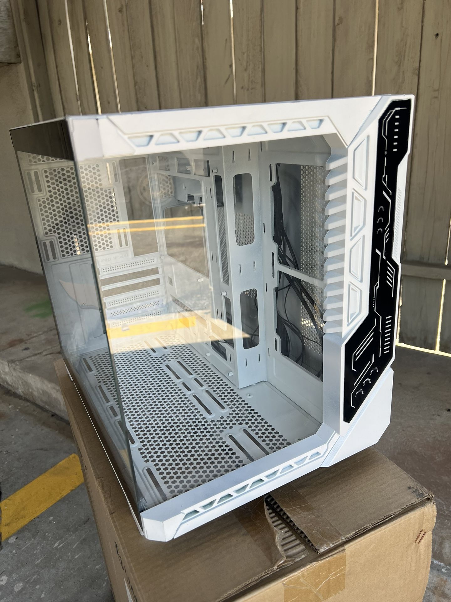 SZSKYING Sea View Computer Gaming Case ATX-white