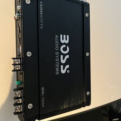Boss 1500 Watt Amp