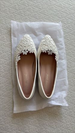 Crystal Queen White Lace Ballet Flats - Size 36