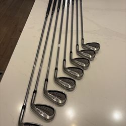 Taylormade SuperSteel Burner RH Golf Club Iron Set