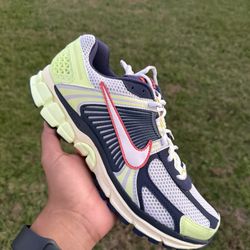 Nike Vomero 5 “Volt”