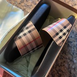 Burberry Slides 