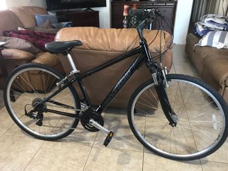 Cannondale.   Adventure.  Hibrida