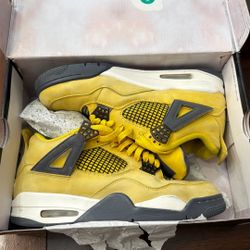 Jordan 4 Lightning 