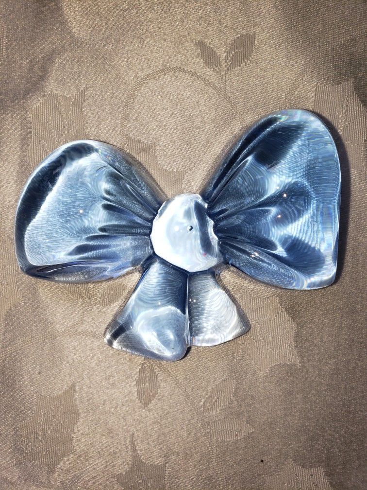 Baccarat Crystal Bow Paperweight