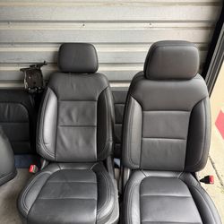OEM GMC SIERRA BLACK LEATHER SEATS