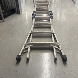 WERNER 18 Foot Reach Aluminum Step Ladder 
