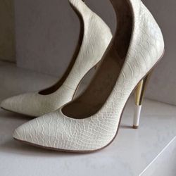 Giuseppe Zanotti Metallic Gold Sling Back Peep Toe Heels NEW Size 9