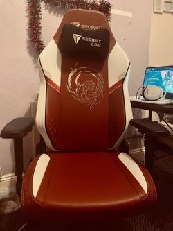Secret labs Ahri chair