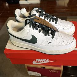 Tenis Nike de mujer size 10.0