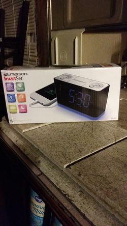 Reloj despertador y varias cosas más