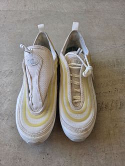 Nike men tennis shoes