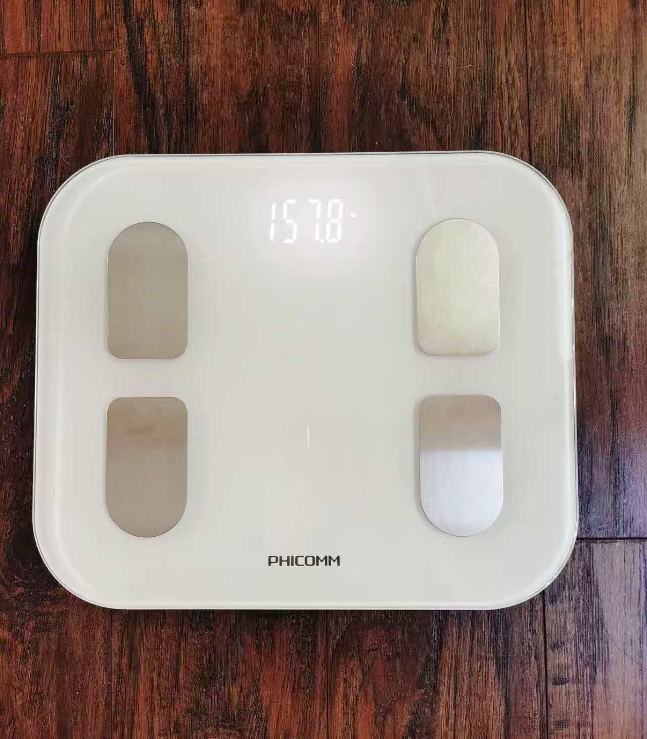 β Like-New Rechargeable Digital Bathroom Scale - Accurate & Modern! π