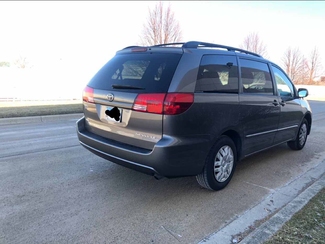 2004 Toyota Sienna