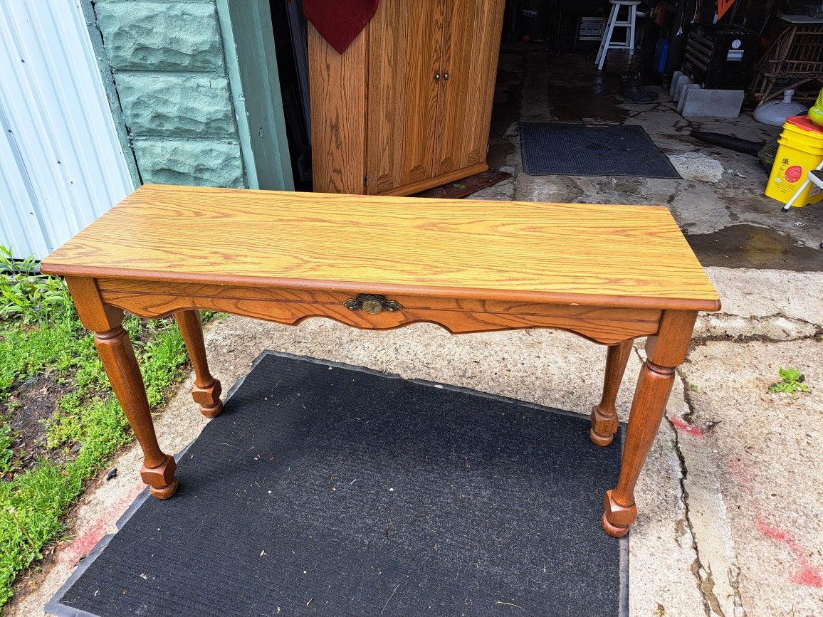 Oak Finish Contemporary Sofa Table.