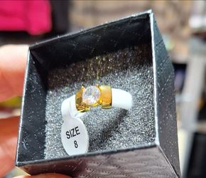 Ring new in box size 8
