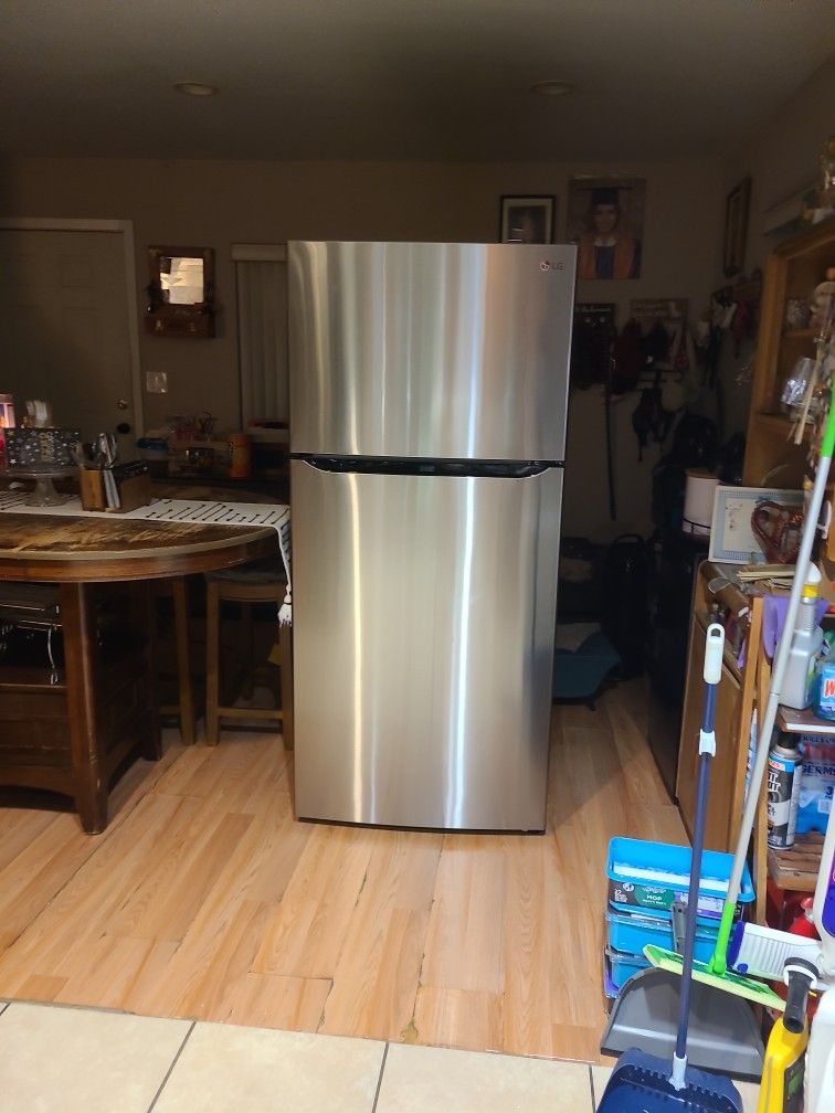 Refrigerator