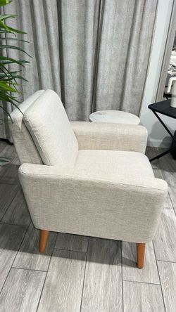 Modern Cream Accent Chair | GoodCondition | Designer Style