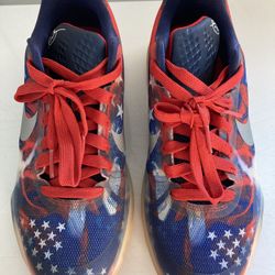 Nike Kobe 10 Size 5.5Y