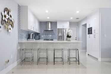 4 Counter chairs