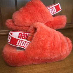 UGG Woman’s Fluff Yeah Slide Size 5 