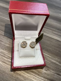 10k gold 1.1ct diamond earrings