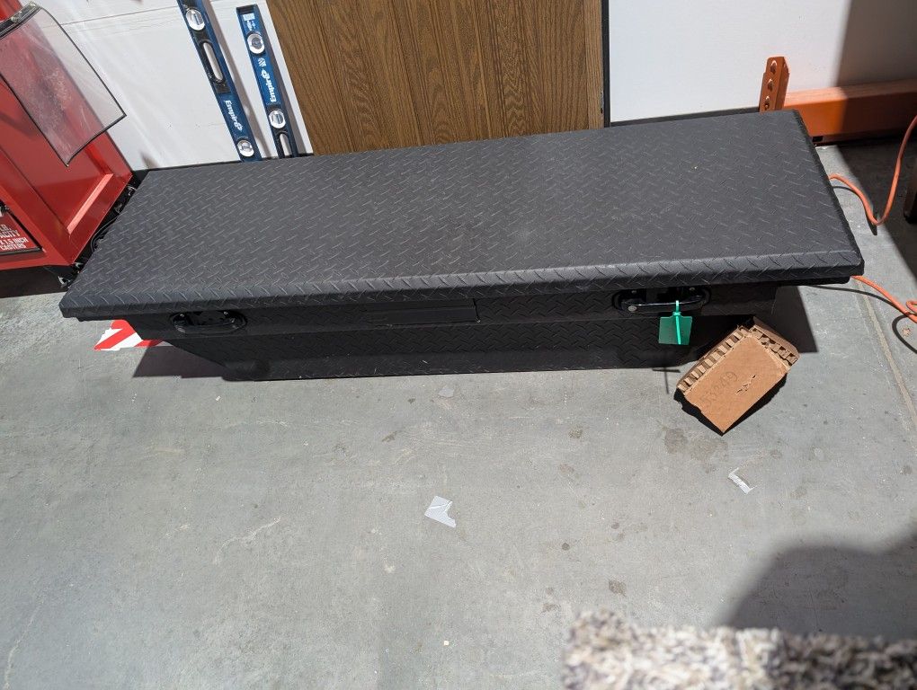 Mid Sized Truck Bed Tool Box 64"×20"