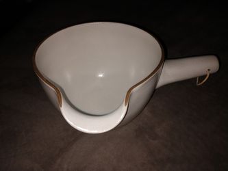 Vintage Edith Heath ceramic pouring bowl