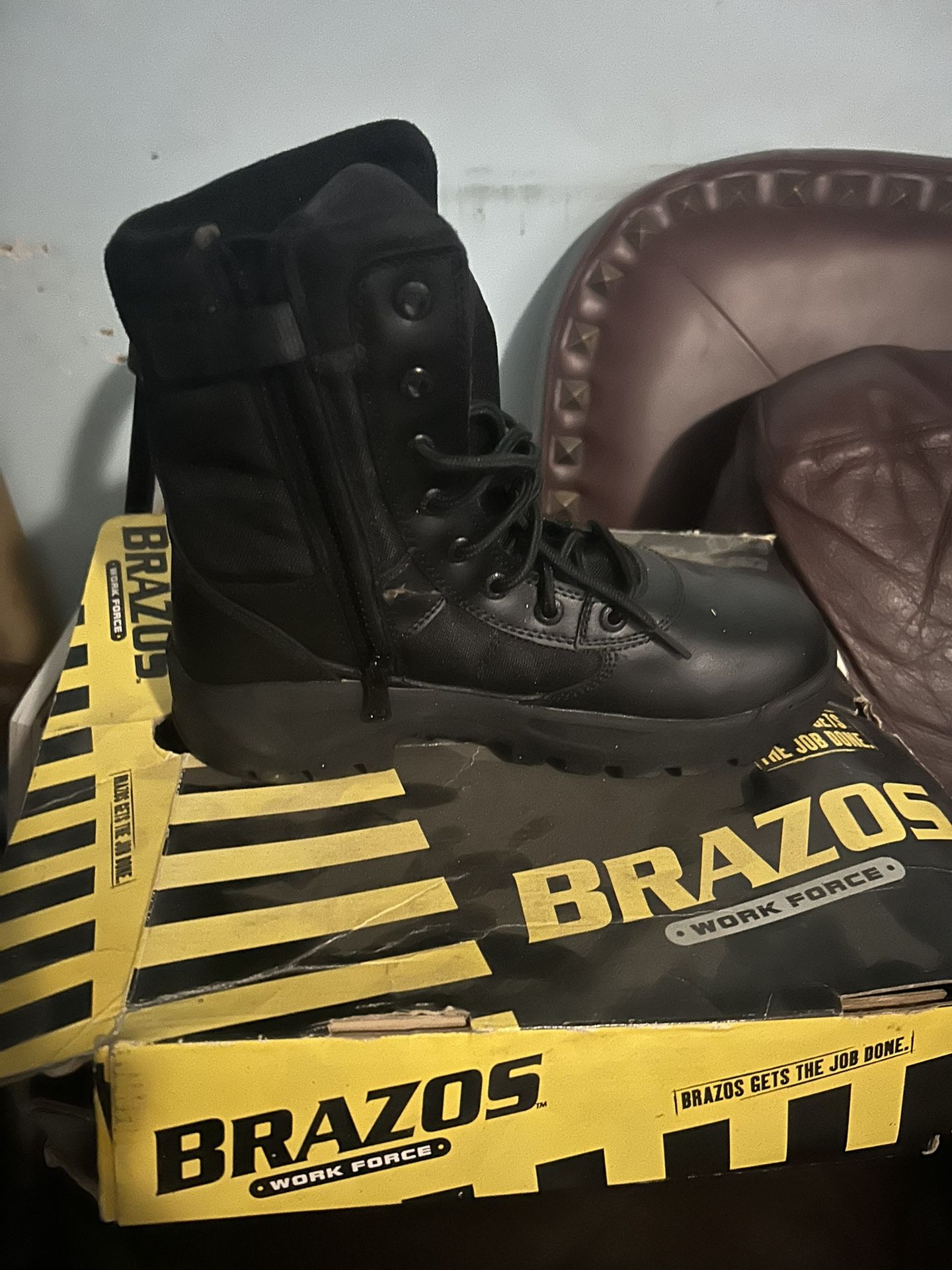 Woman’s Size 8 Work Boots