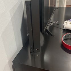 Xbox one X 1 TB with controller 