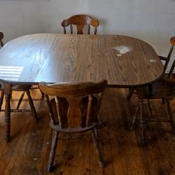 Dining Room 2-leaf Table With 4 Chairs