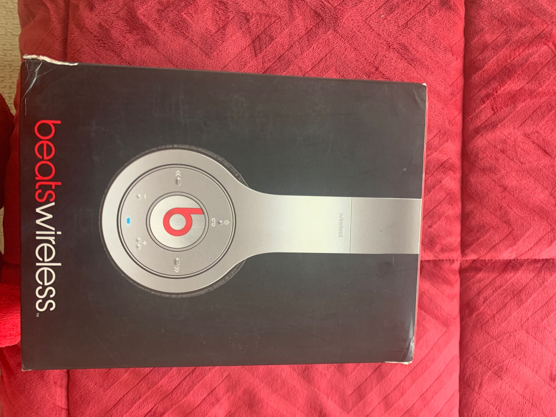 Beats (for parts only), empty box, carrying case plus cord
