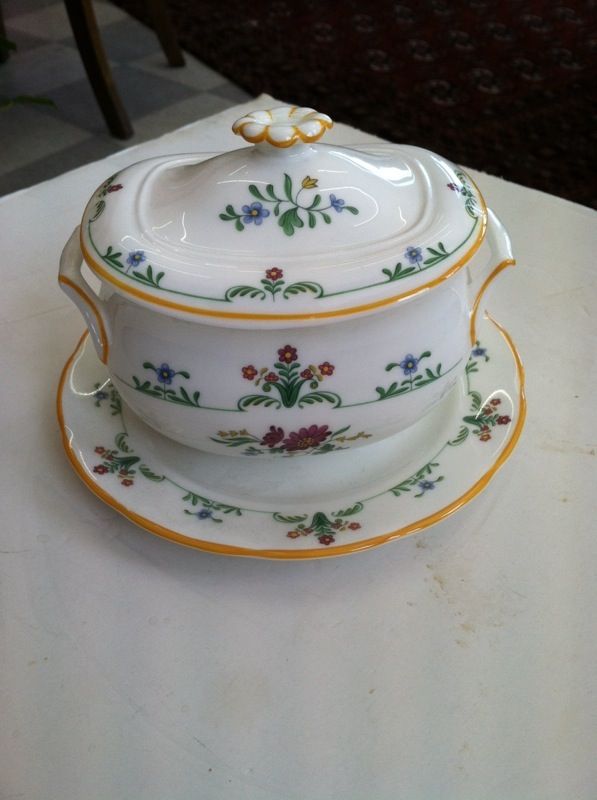 Wedgwood Bone China Charleston Sugar Bowl & Dish Made in England