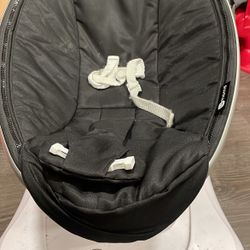 MamaRoo Baby Swing – Soothing Motion, Interactive Seat