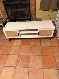 White cream TV Stand