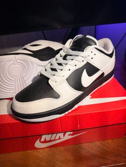 Panda Nike Dunk Low Sneakers Size 9.5