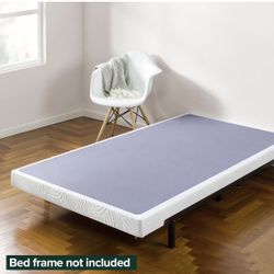 Metal Box Spring with Wood Slats /4 Inch Mattress Foundation/Sturdy Steel Structure/Twin, New İn Box