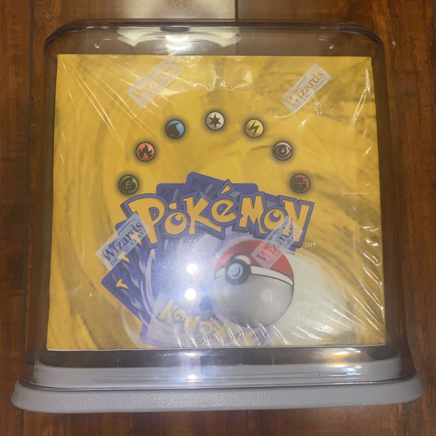 zacian booster box Pokemon Sword & Shield Zacian Exclusive Elite Trainer Box PLUS [12 Booster Packs, 65 Card Sleeves, 6 Metal Da]