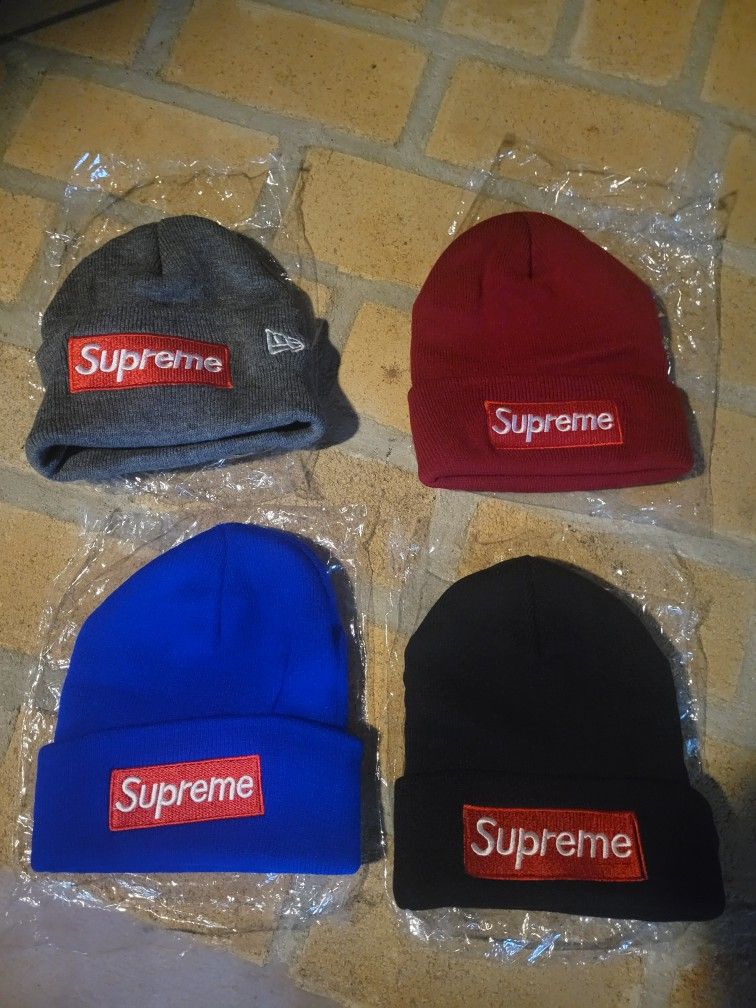 Winter Supreme Beanie Hats ( 4 Colors)