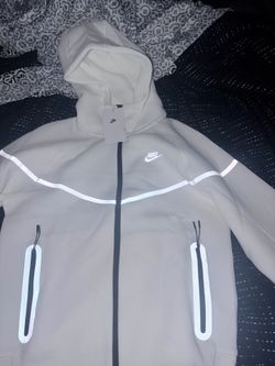White reflective Nike tech