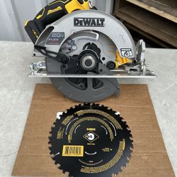 DEWALT TOOL ONLY  20V MAX Cordless Brushless 7-1/4 in. Sidewinder Style Circular Saw with FLEXVOLT ADVANTAGE NEW $185